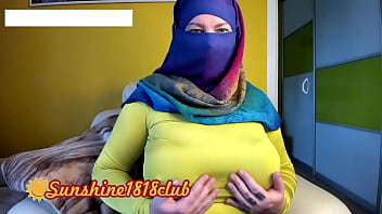 Curvy Middle Eastern Beauty In Hijab Teases On Cam November 2nd