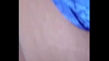 Desi Aunty’s Deep Navel Beckons