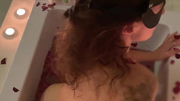 Sultry Tourist Tryst: Deep Throat, Facial Finish, Golden Shower On Tits, Fetish Bath Play