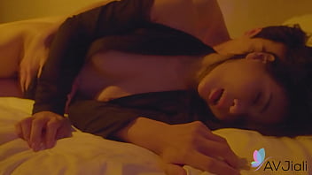 Voluptuous Chinese Beauty Xian’erai With Her Massive Tits Gets Thoroughly Fucked By The Man Of Her Dreams